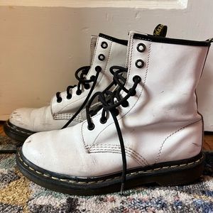Dr. Martens 1460w 8-Eye Patent Boot